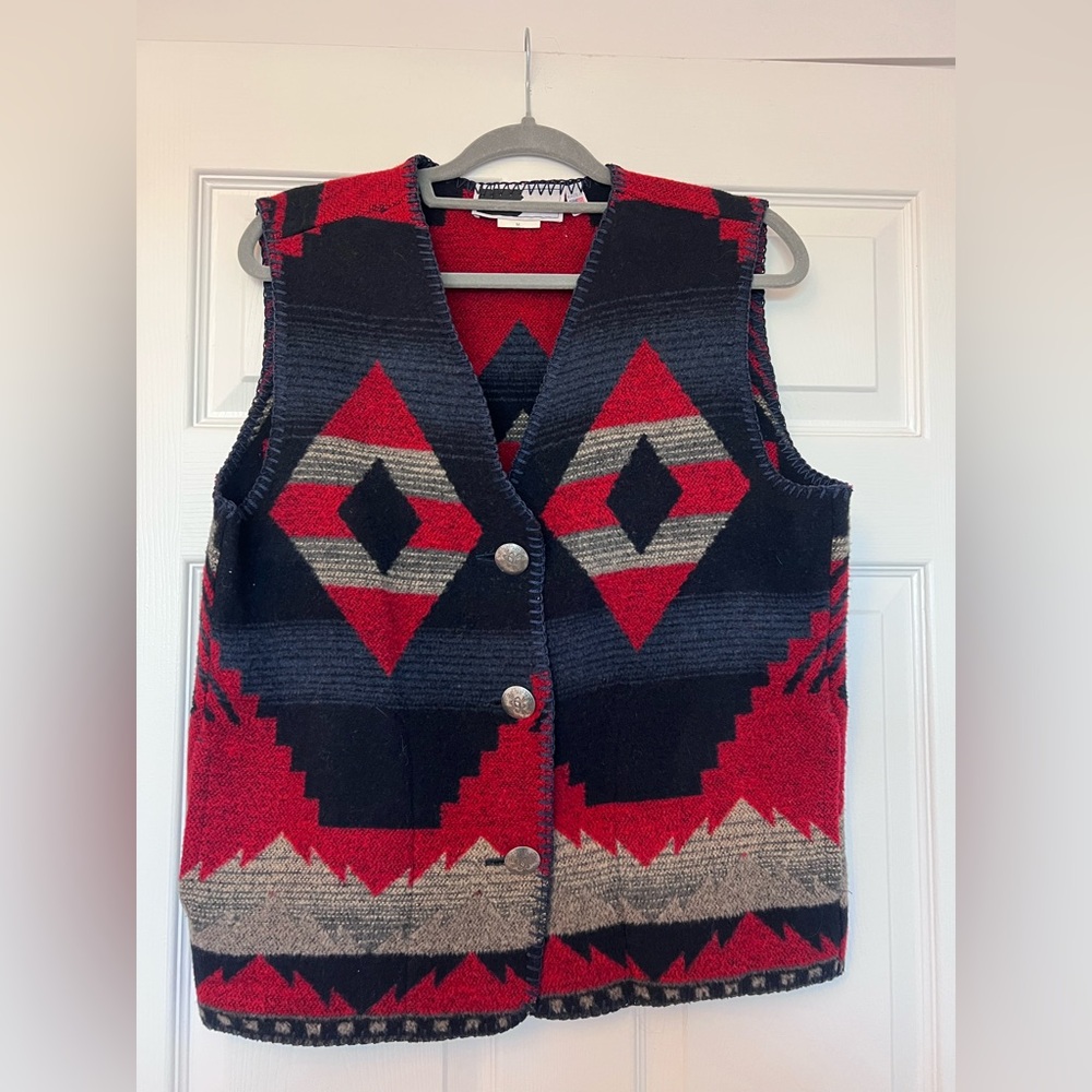 Women's Red and Black Geometric Vest